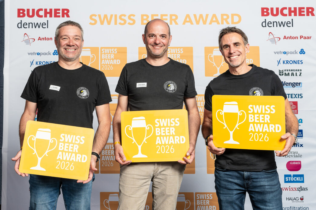 I responsabili della Fabrica di Dongio con il premio