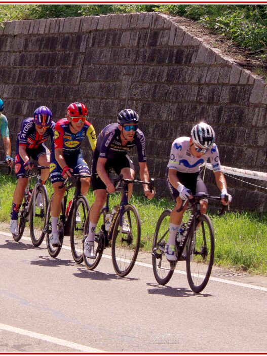 I campioni del Giro sulle strade della Valle di Blenio